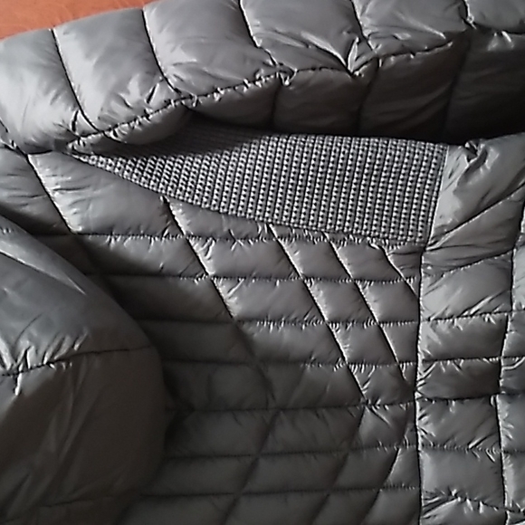 Bernardo XS Packable Hooded fill Coat with Bib - Picture 13 of 16